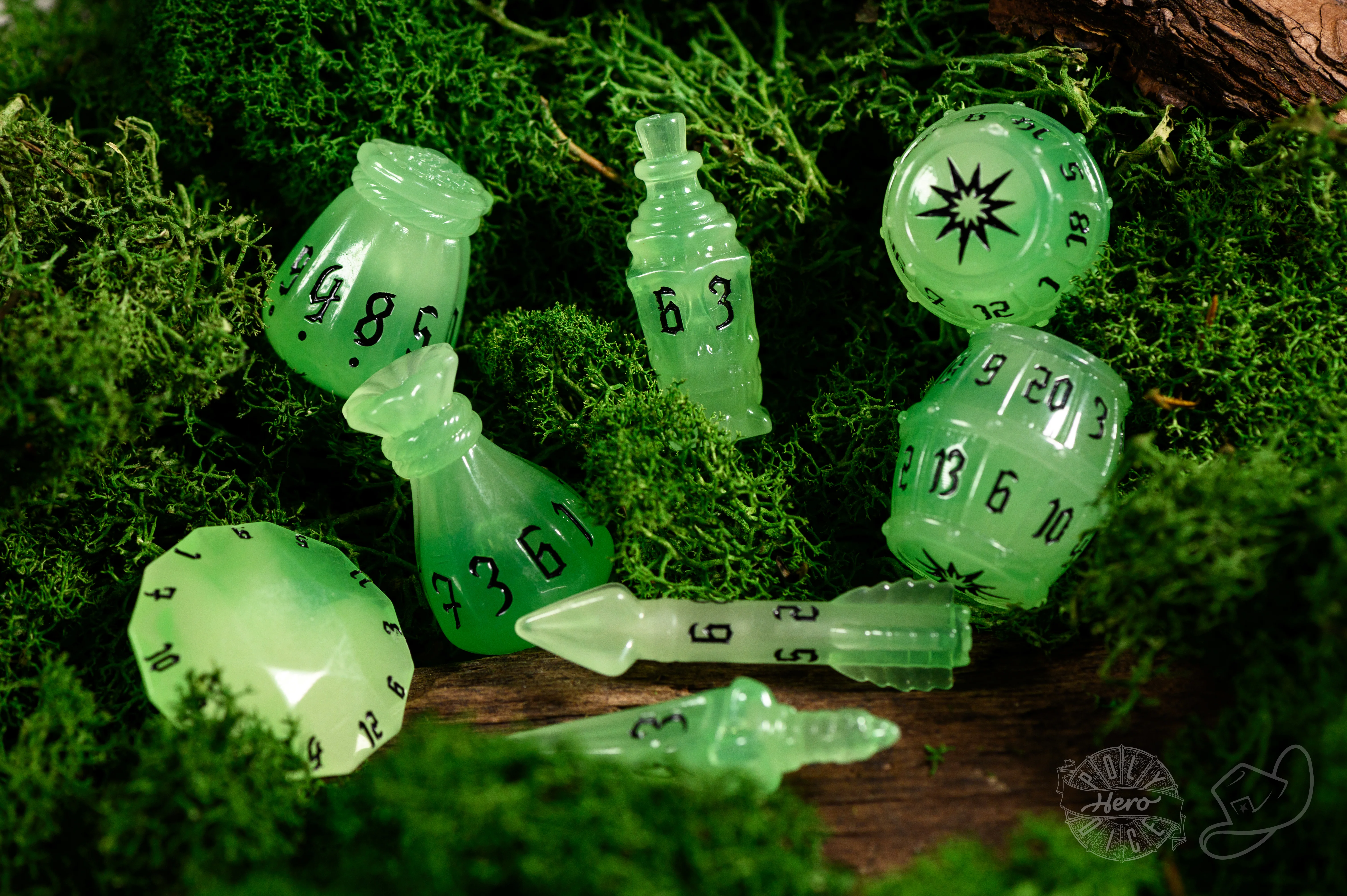 PolyHero Rogue 8 Dice Set - Foxfire - Image 2