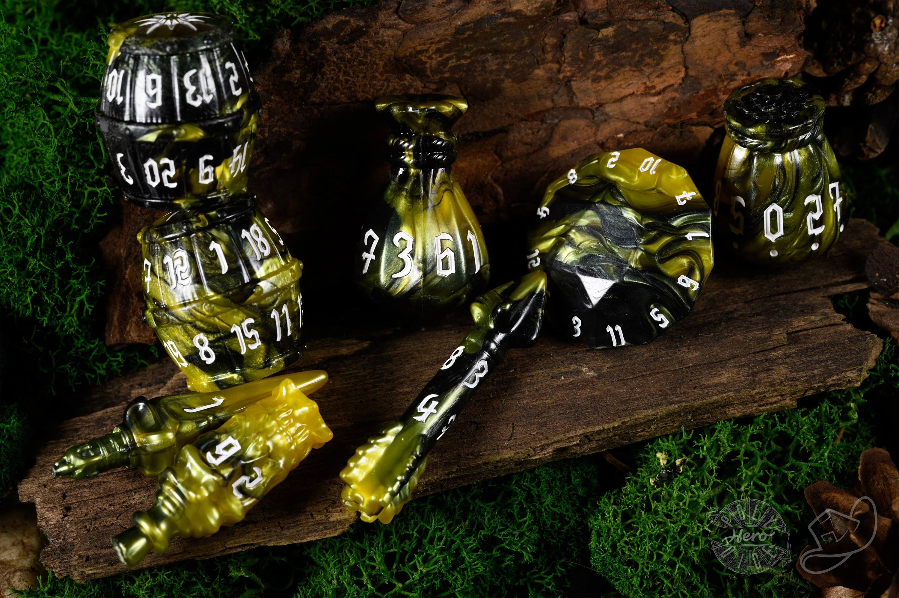 PolyHero Rogue 8 Dice Set - Slick Serpent - Image 3