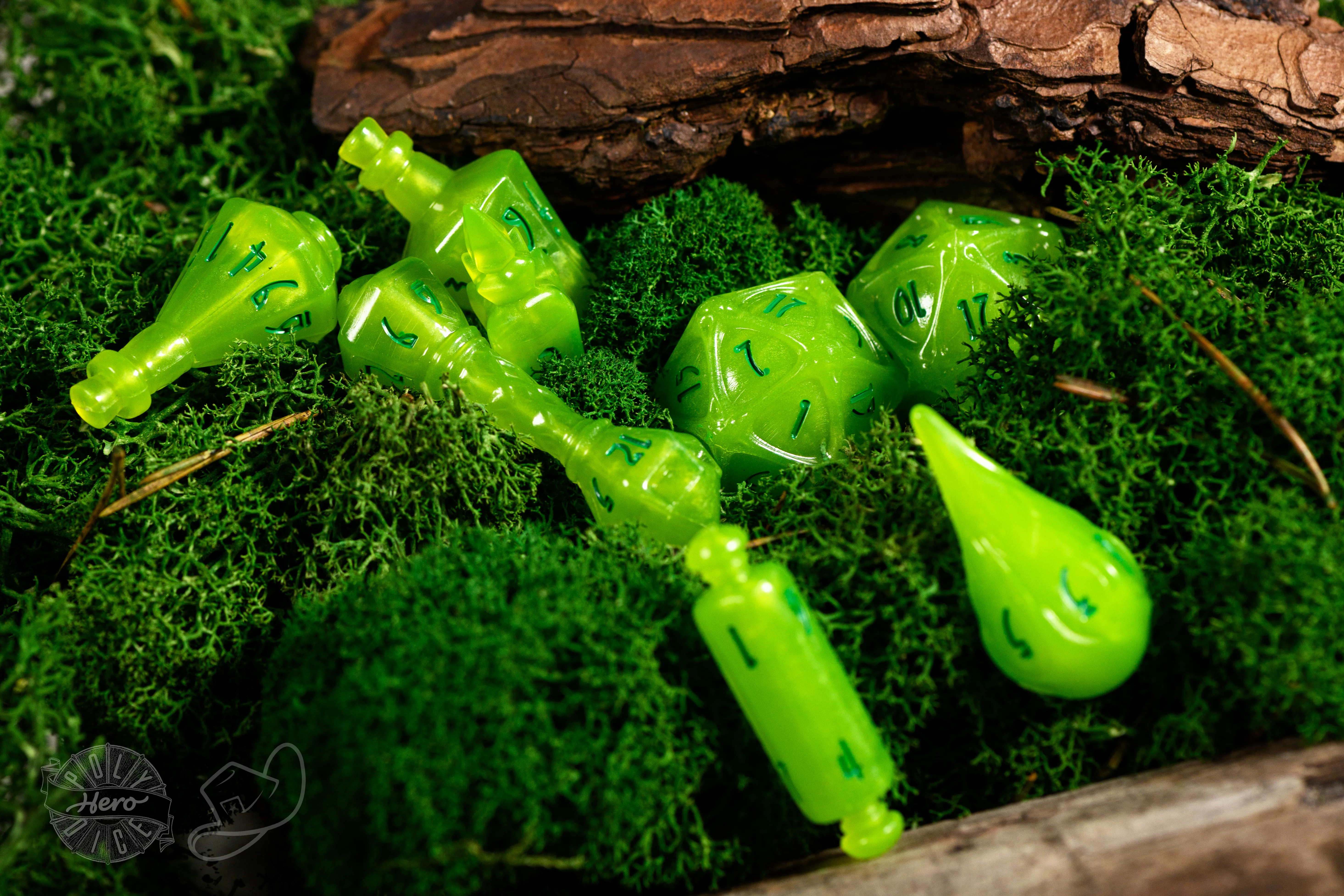 PolyHero Wizard 8 Dice Set - Acid Splash - Image 3